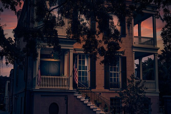 Sixth Sense Savannah Ghost Tour - The Infamous Mansions Stop: Tragedies and the Way Savannah Remembers