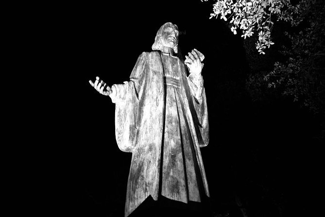Spanish Moss Haunted Savannah Pub Crawl - Historic River Street: Where the Night Turns Into a Real Pub Crawl
