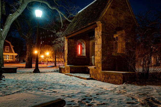 St Paul Ghost Tours: Sinister Sins & Shadows Ghost Tour - Summit Avenue at 8:00 pm: the walk’s vibe in St. Paul