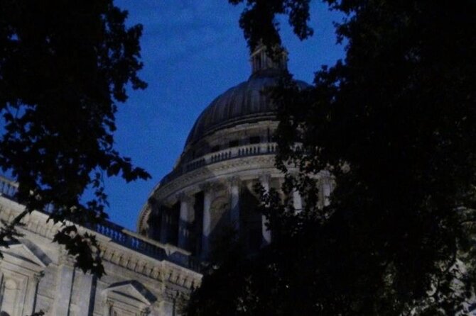 The Fading Light London Ghost Walk - The Monument and London Bridge: Great Fire shadows on the Thames
