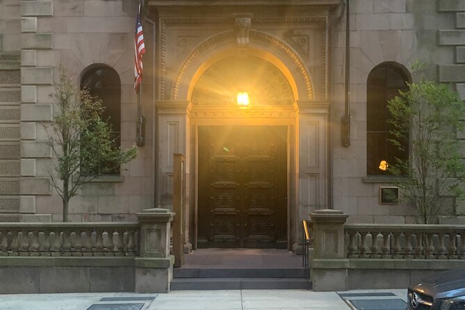 The Ghosts of Boston's Past Haunted Self-guided Tour - Starting at 10-1/2 Beacon St: Boston’s theater of stories before you walk
