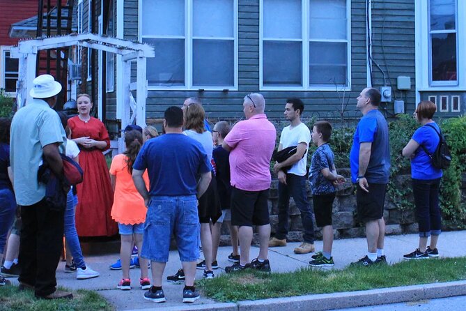 The Haunted Gettysburg Campus Tour - Weather, Walking Pace, and Group Size (Max 25)