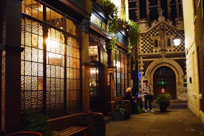The Haunted Pubs of Old London: Small Group Tour - Starting at the Barbican: Roman echoes and a hidden secret