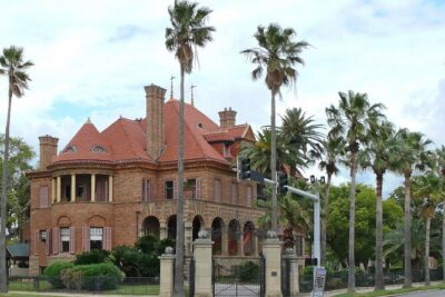 The Historic Galveston Ghost Tour - Meeting at 2310 Sealy Ave: what your night schedule will feel like