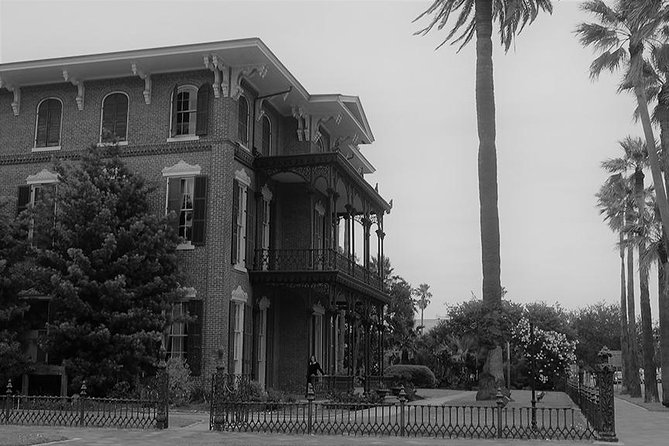 The Historic Galveston Ghost Tour - The guide factor: why people remember Dave and Tyler’s stories