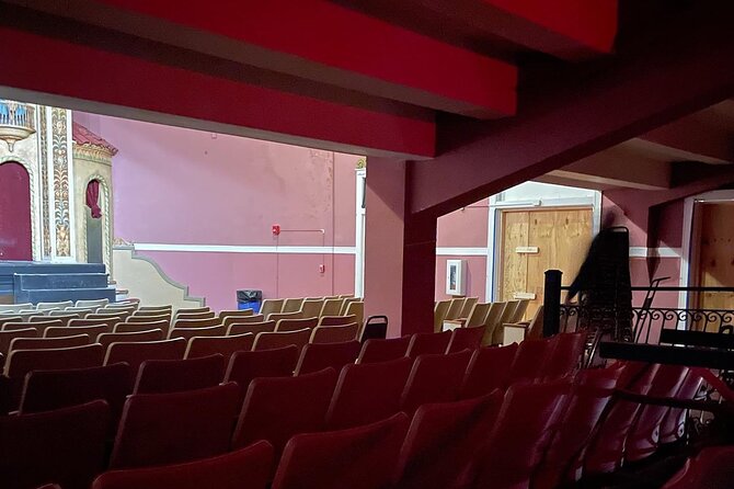 The Official Ybor City Ghost Tour - Practical advice: shoes, phones, and managing expectations