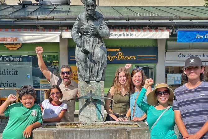 The Original Haunted Walk of Munich in English - Stop 5: Viktualienmarkt and a dictator’s guilty pleasure