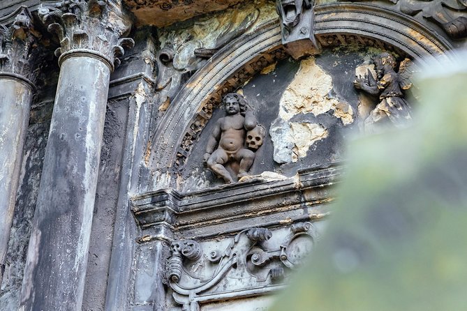 Treasures of Edinburgh: Ghosts, Myths & Legends Private Tour - The guide makes or breaks it: how tailoring actually shows up