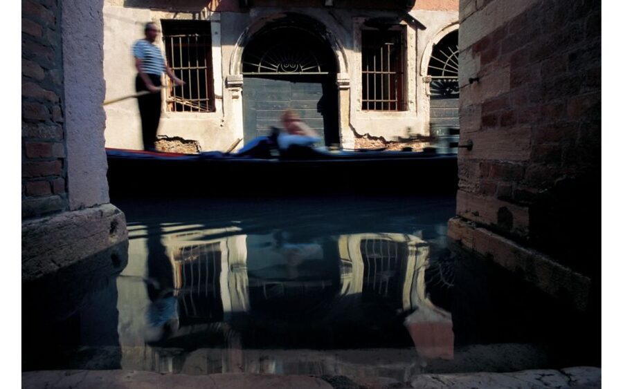 Venice: Mysterious Tales of Ghosts and Murders - Stone, hearts, and engravings: what you’ll notice as the tales unfold