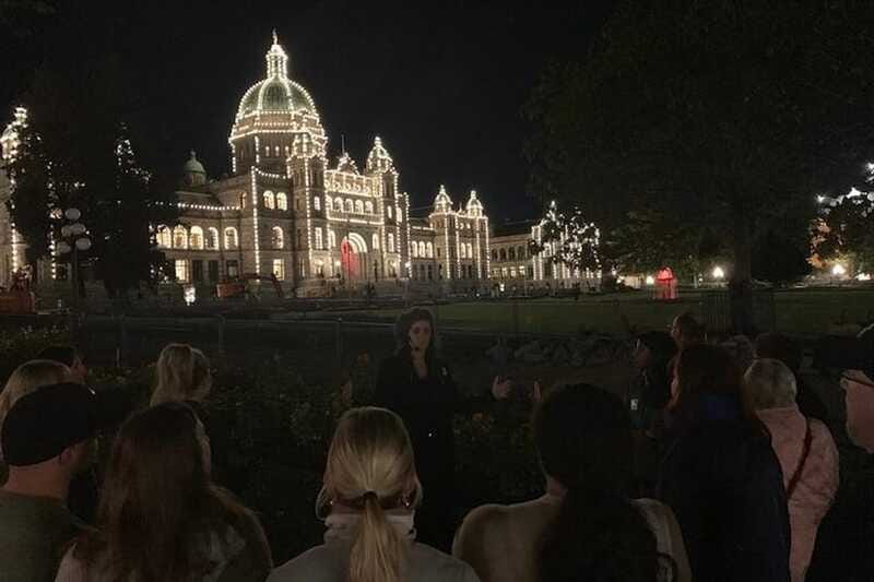 Victoria: Ghost Tour of Old Town and Bastion Square - The Guide Factor: High-Energy Storytelling That Keeps the Walk Interesting