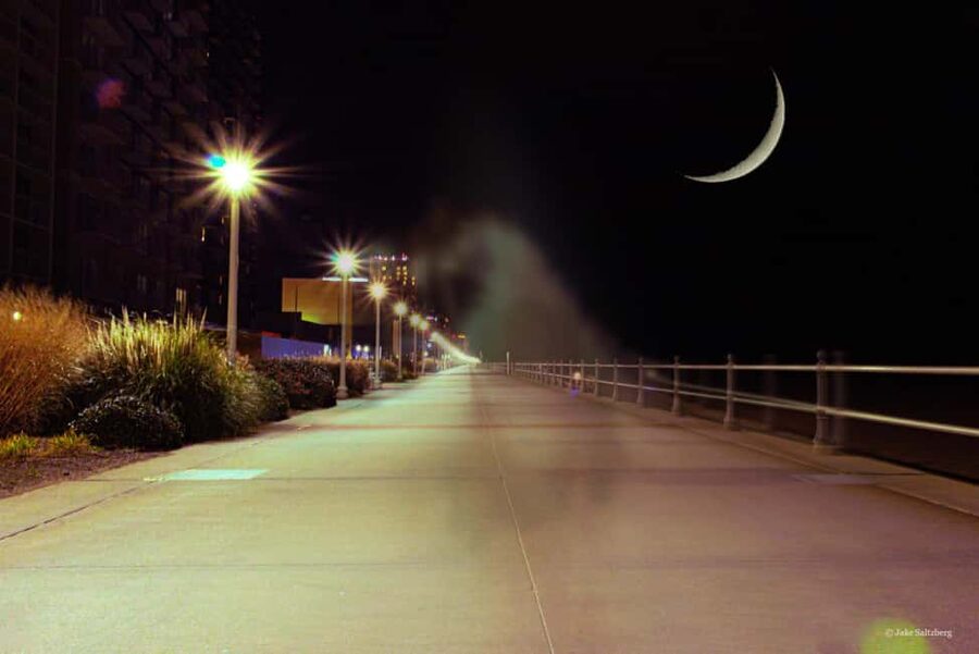 Virginia Beach: Neptune Ghosts Haunted Walking Tour - The guide experience that makes or breaks ghost tours