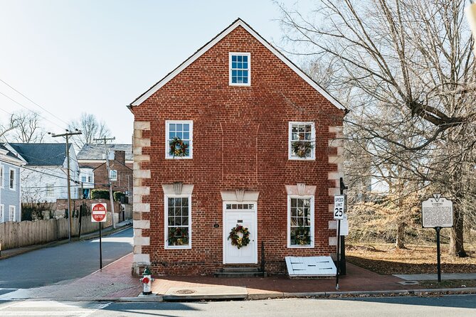 Virginia: Ghosts of Fredericksburg Self-Guided Walking Audio Tour - The Route Feel: A Concentrated Ghost Walk With Real Landmarks