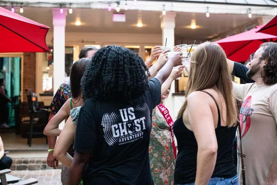 Waikiki Ghosts Boos and Booze Haunted Pub Crawl - The guided ghost stories: fun scares with a purpose