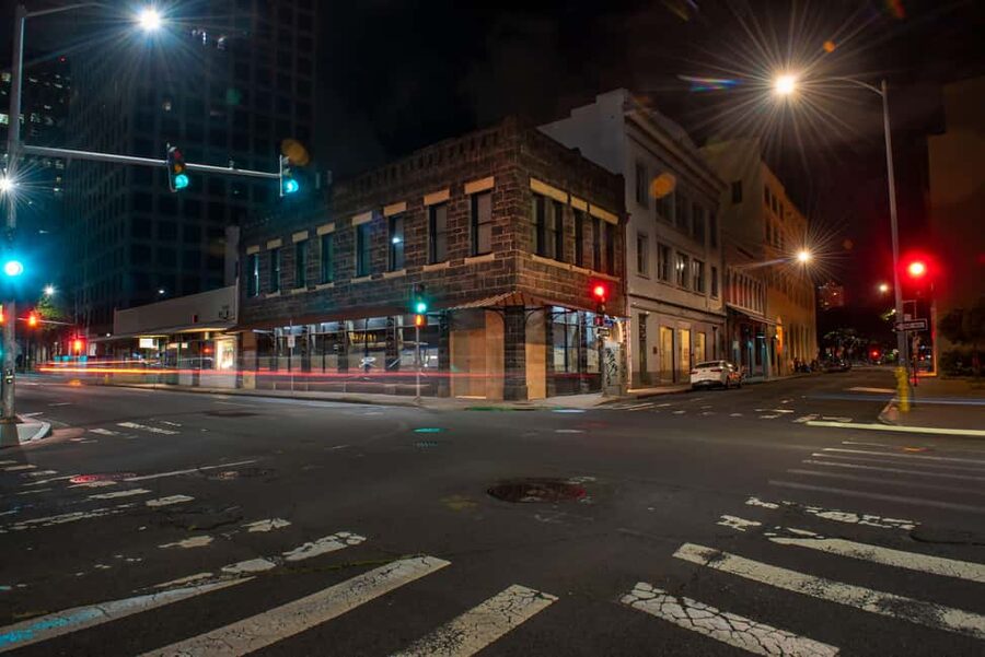 Waikiki Ghosts Boos and Booze Haunted Pub Crawl - Who should book this (and who should skip it)