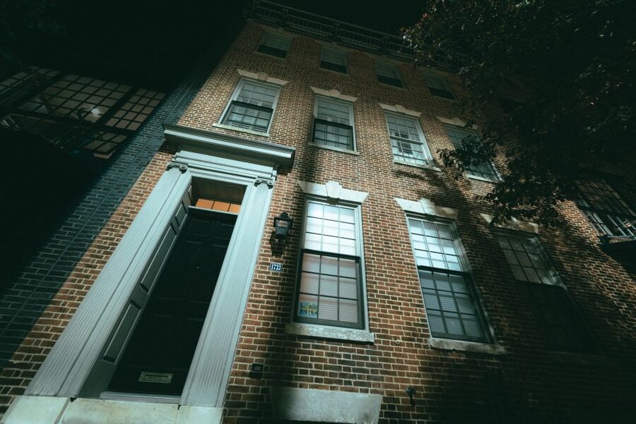 Washington, DC: Ghosts and Spirits Haunted Walking Tour - Why this ghost tour feels different from a typical Halloween walk