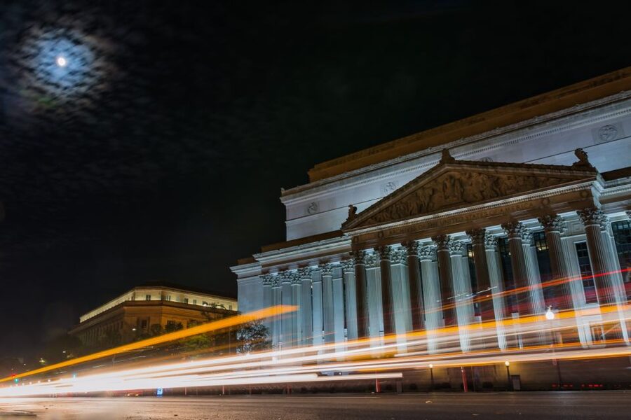 Washington, DC: Horror on the Hill Ghost Tour - Meeting on Pennsylvania Avenue: Starting the Night Right