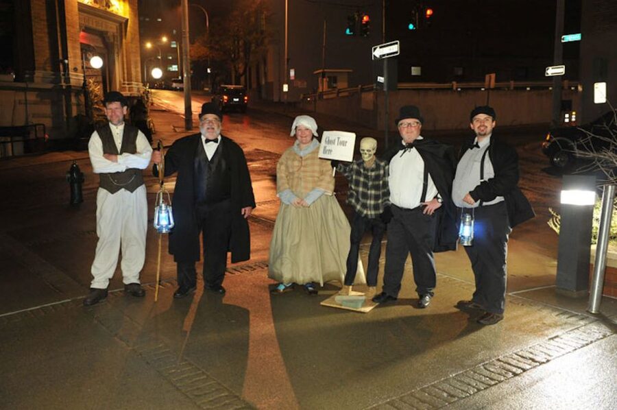 Washington, DC: Horror on the Hill Ghost Tour - The Guide’s Performance: Why the Tour Feels So Entertaining