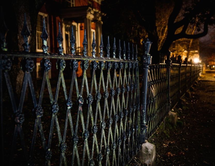 Williamsburg: Echoes of Twilight Late-Night Ghost Tour - Peyton Randolph House at the end: the hardest stories go last