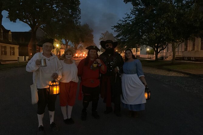 Williamsburg Ghosts, Witches and Pirates Tour - Meeting point and route flow: what to expect on your feet