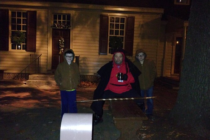 Williamsburg Ghosts, Witches and Pirates Tour - The add-ons: EMF rental and light-up pirate and witch gear