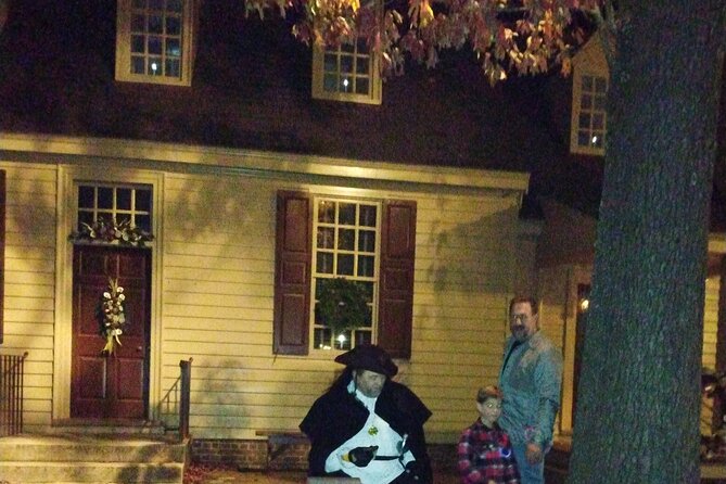 Williamsburg Ghosts, Witches and Pirates Tour - Small practical tips that make the tour smoother