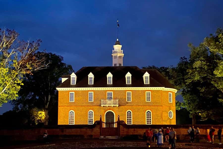 Williamsburg: Haunted Ghosts, Witches, and Pirates Tour - The Two-Hour Walking Pace Through Colonial Williamsburg at Night