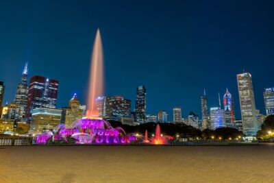 Wind and Souls an Adults Only Ghost Tour in Chicago - Start Point at 8:30 pm: Getting Your Bearings Fast