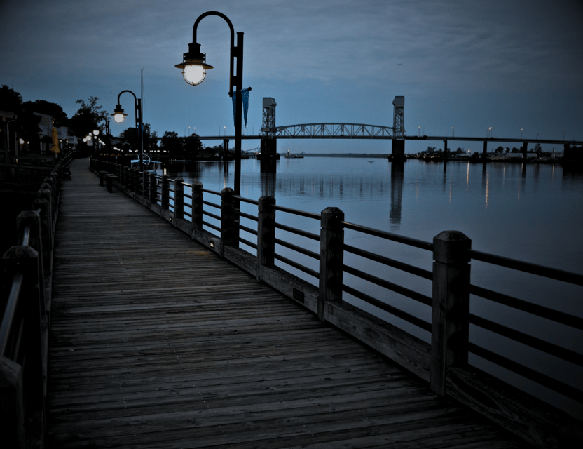 Wraiths & Wicked Whispers: Wilmington Ghost Tour - Haunted Landmarks, Then a Graveyard Finish