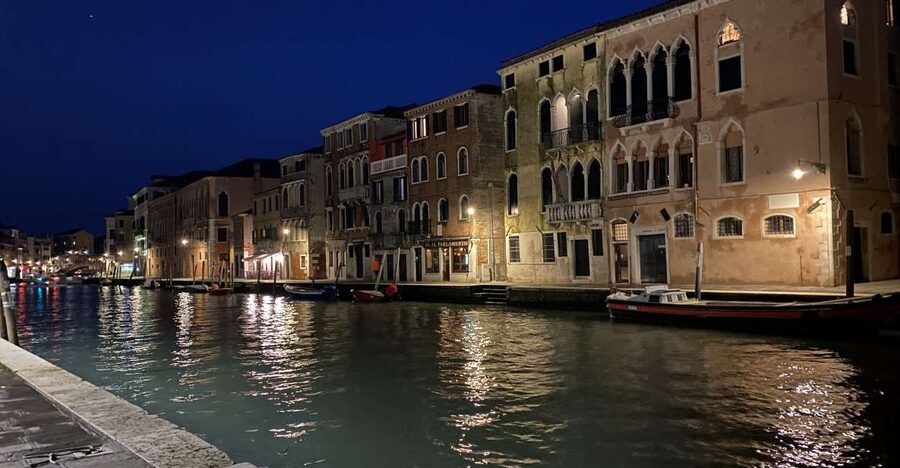 Your evening in Venice - Legends&Ghosts&Aperitif - Where the evening starts: Fondamente Nuove and a real local pace